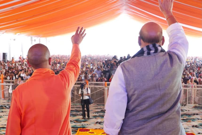 वीरांगना ऊदा देवी पासी के बलिदान दिवस पर उमड़ा सम्मान का सैलाब, रक्षा मंत्री राजनाथ सिंह व CM योगी ने किया प्रतिमा का अनावरण