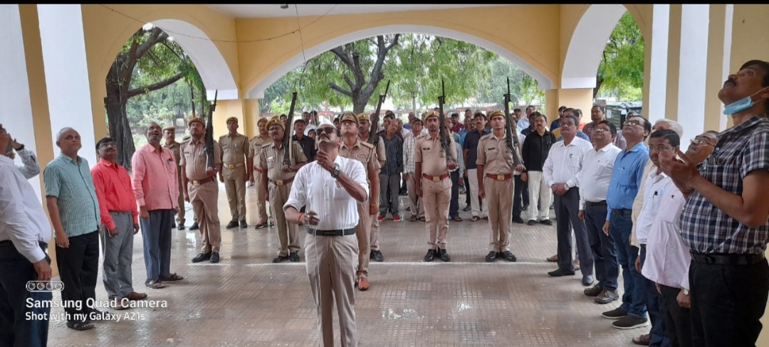 बड़े ही धूमधाम से मनाई गई राष्ट्रपिता महात्मा गांधी व पूर्व प्रधानमंत्री लाल बहादुर शास्त्री की जयंती ।