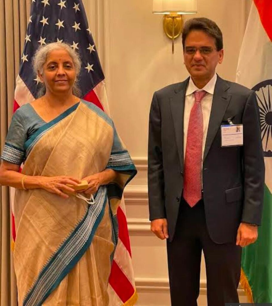 भारत में निवेशकों एवं कारोबारी कंपनियों के लिए ‘अवसरों का भंडार’ है: निर्मला सीतारमण