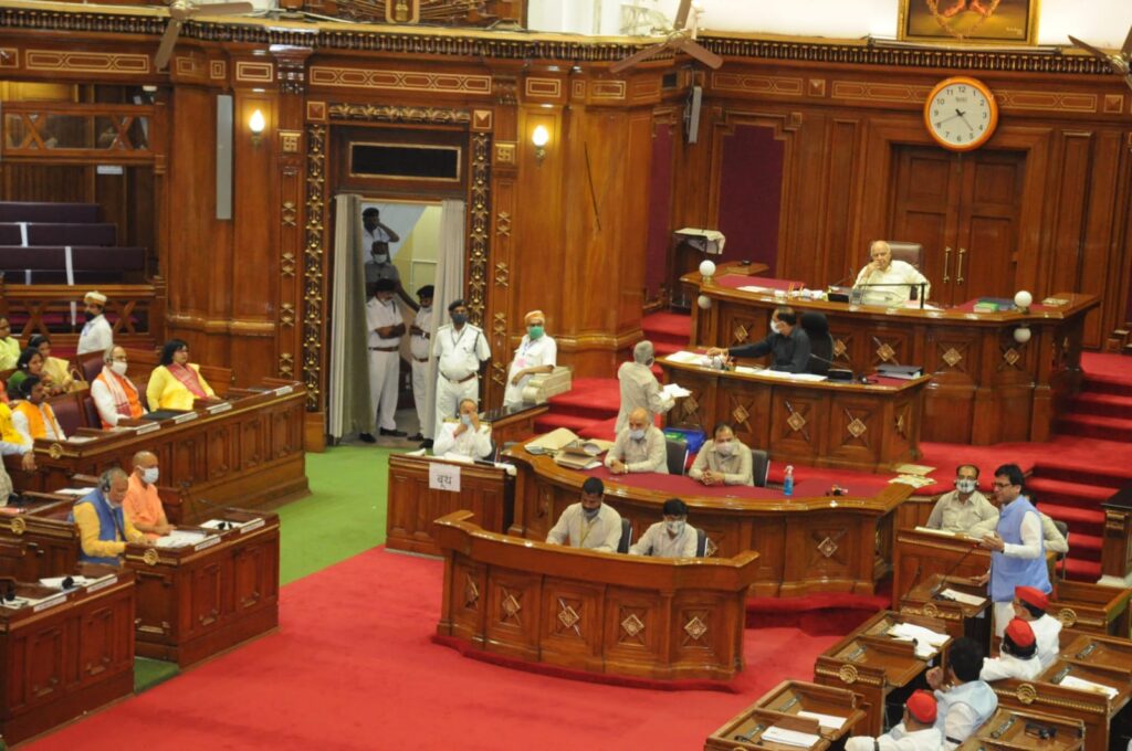 यूपी विधान सभा के अध्यक्ष, श्री ह्नदय नारायण दीक्षित ने उत्तर प्रदेश विधान सभा के उपाध्यक्ष पद पर श्री नितिन अग्रवाल को चुने जाने पर हार्दिक बधाई दी