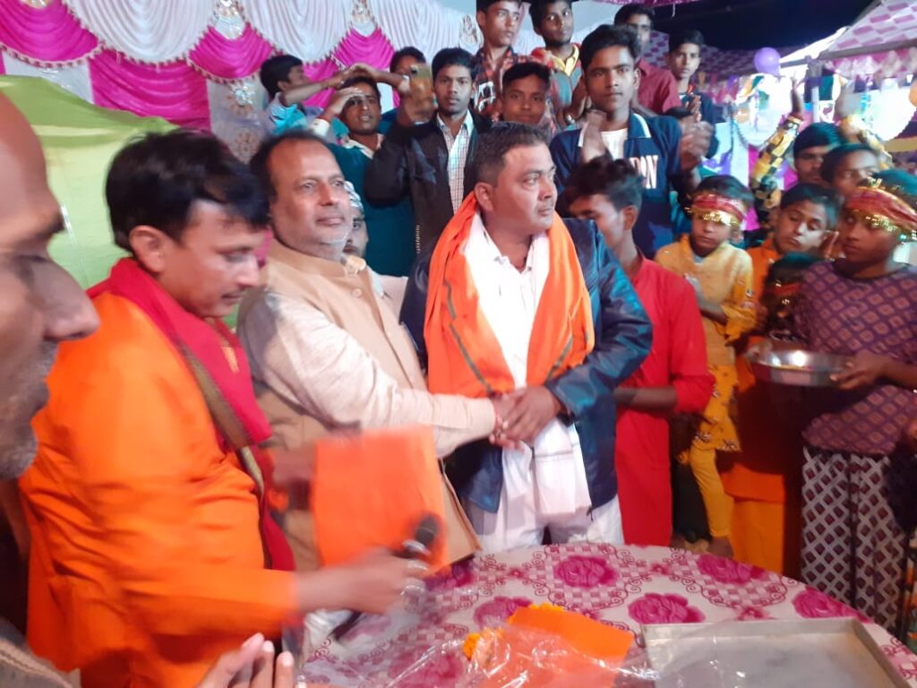 भगवान गणेश माँ लक्ष्मी के महाआरती सम्मान समारोह सम्पन्न