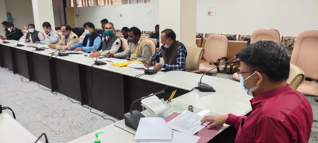 एक जनपद एक योजना के अन्तर्गत जिला स्तरीय उद्योग बन्धु की बैठक कलेक्ट्रेट सभागार में सम्पन्न