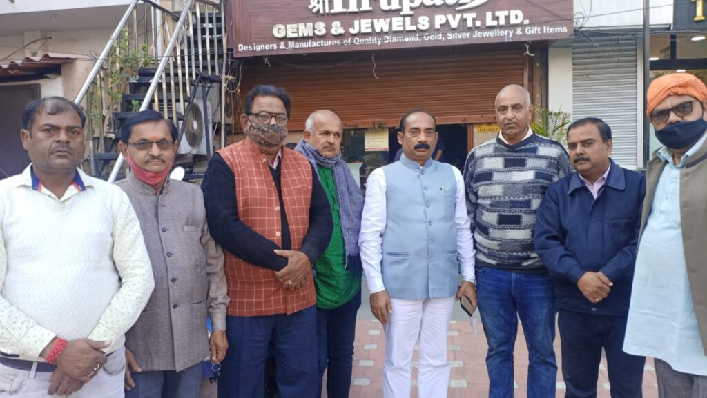 कपूरथला में सर्राफा व्यापारी के वहां दिन दहाड़े दुस्साहसिक तरीके से लूट और गोली कांड से राजधानी के व्यापारियों में आक्रोश