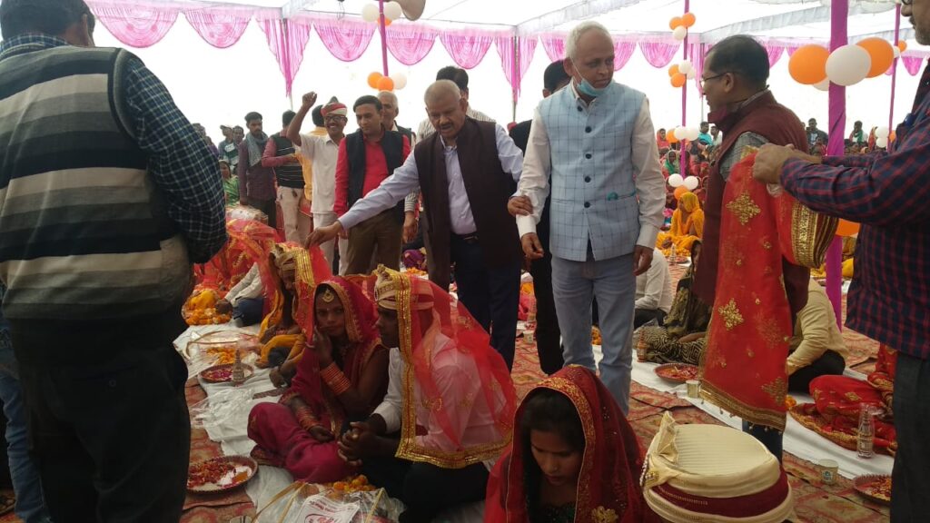 मुख्यमंत्री सामूहिक विवाह योजना की शानदार उपलब्धि , 87 जोड़ों नें रचाया विवाह