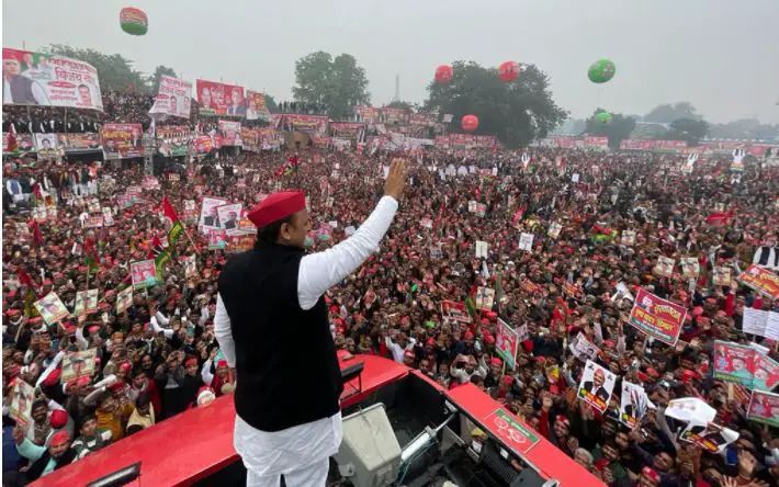 पीयूष जैन का सपा से संबंध नहीं, बीजेपी ने गलती से अपने ही कारोबारी पर छापा मार दिया… उन्नाव में अखिलेश का तंज