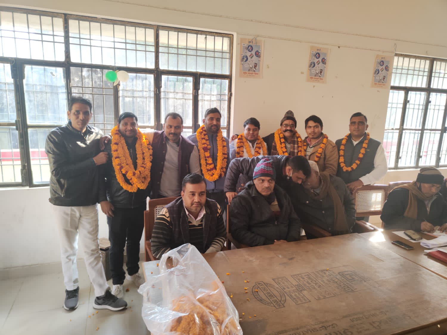 लेखपाल संघ तहसील मधुबन इकाई का चुनाव सम्पन्न ,