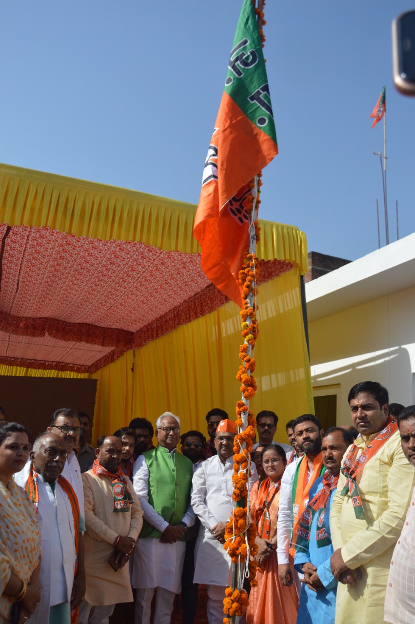 धूमधाम से मना भाजपा का 42वां स्थापना दिवस