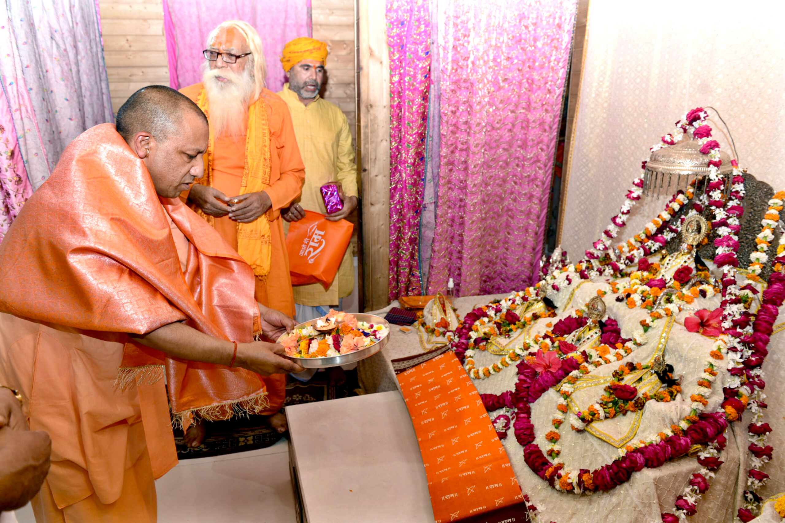 मुख्यमंत्री ने नवरात्रि तथा मर्यादा पुरुषोत्तम भगवान श्रीराम केपावन जन्मदिन रामनवमी की प्रदेशवासियों को हार्दिक बधाई एवं शुभकामनाएं दीं