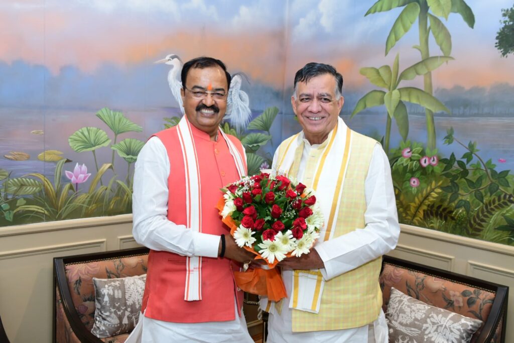 उत्तर प्रदेश विधान सभा के अध्यक्ष से उत्तराखण्ड विधान सभा की अध्यक्ष एवं  उपमुख्यमंत्री केशव प्रसाद मौर्य ने शिष्टाचार भेंट की