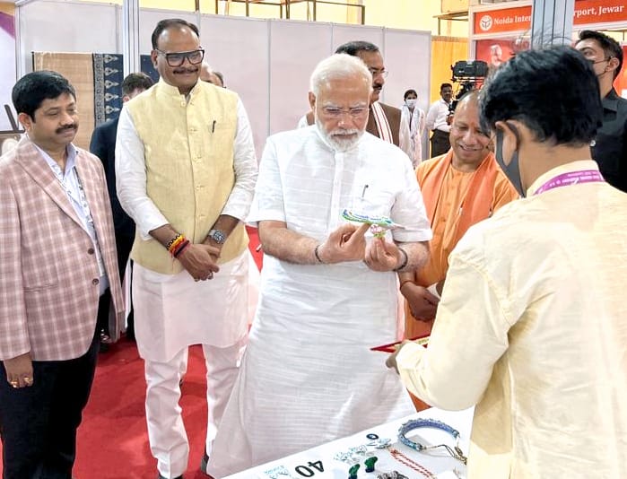 प्रधानमंत्री ने ग्राउण्ड ब्रेकिंग सेरेमनी@3.0 का उद्घाटन करके प्रदेश में 80,224 Cr. के निवेश की 1406 परियोजनाओं का शुभारम्भ किया