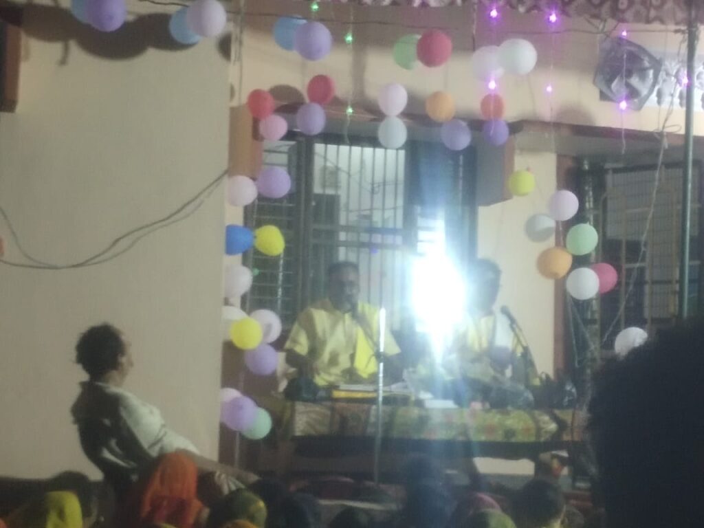 तिनहरी में हुआ पापनाशिनी श्रीमद्भागवत साप्ताहिक कथा का आयोजन