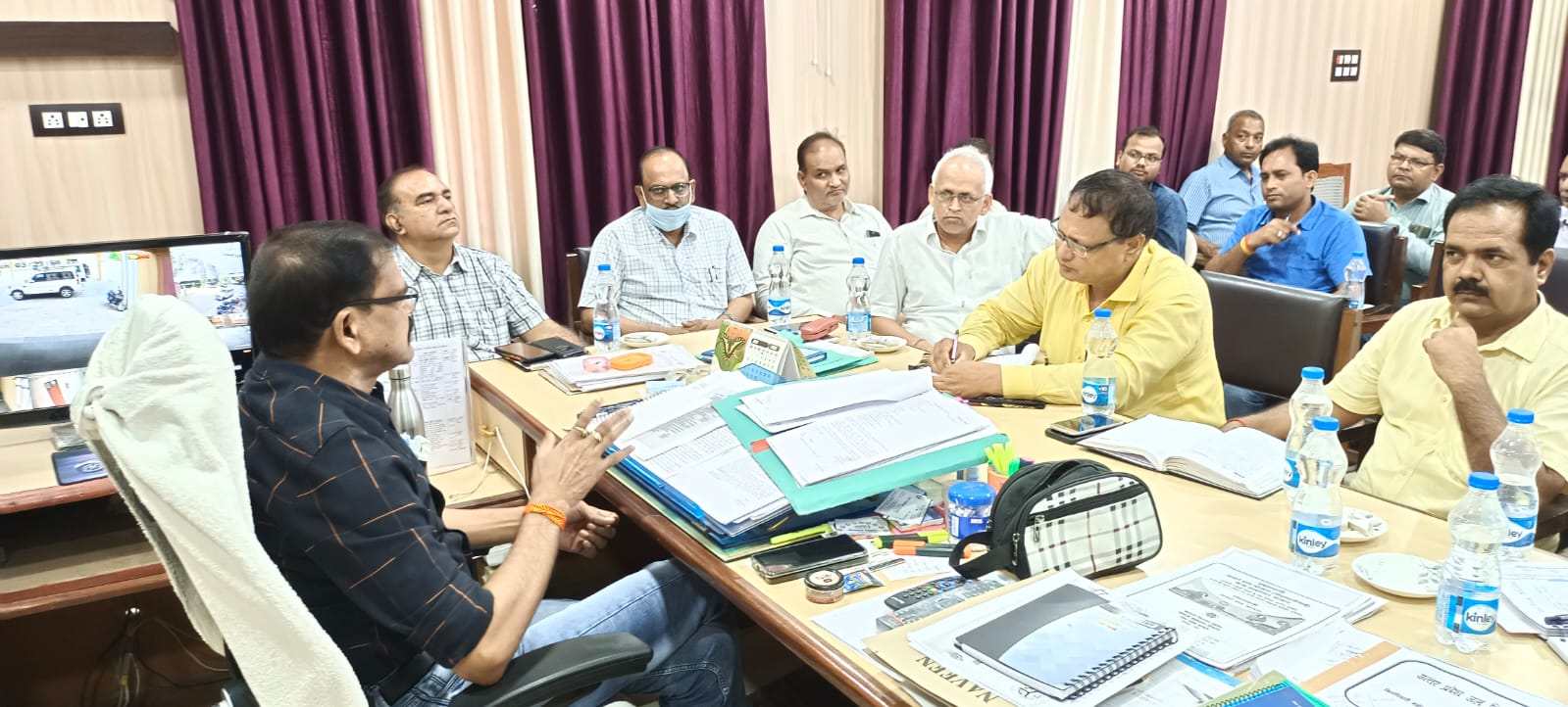 अन्तरराष्ट्रीय योग दिवस कार्यक्रम के मेगा आयोजन को लेकर मुख्य विकास अधिकारी की अध्यक्षता में बैठक संपन्न