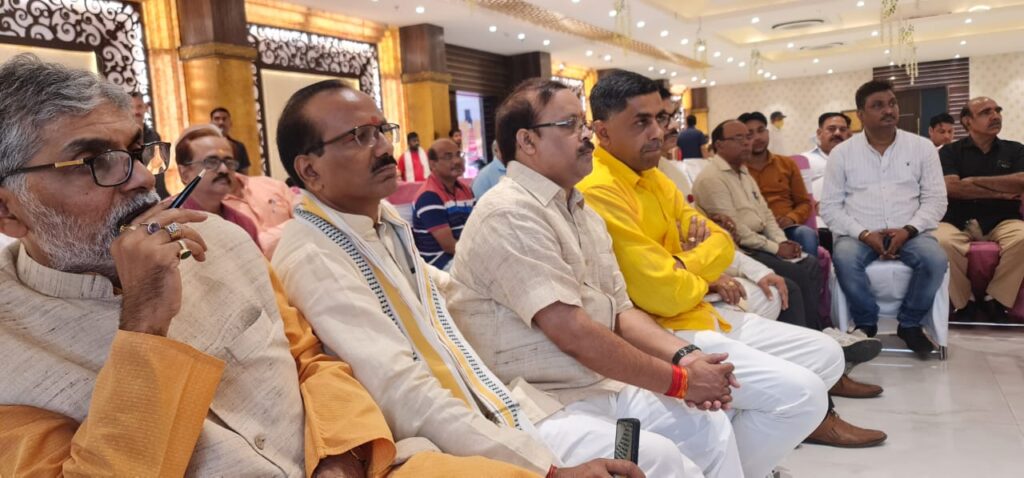 अटल बिहारी बाजपेयी फाउण्डेशन की गौष्ठी मा० उप मुख्य मंत्री श्री ब्रजेश पाठक की अध्यक्षता में सम्पन्न -जेपी सिंह