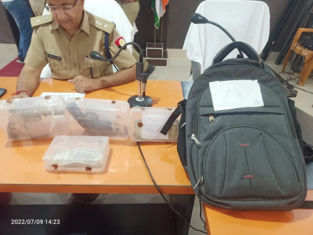 लूट की घटना का पर्दाफाश , 02 शातिर लुटेरे गिरफ्तार,