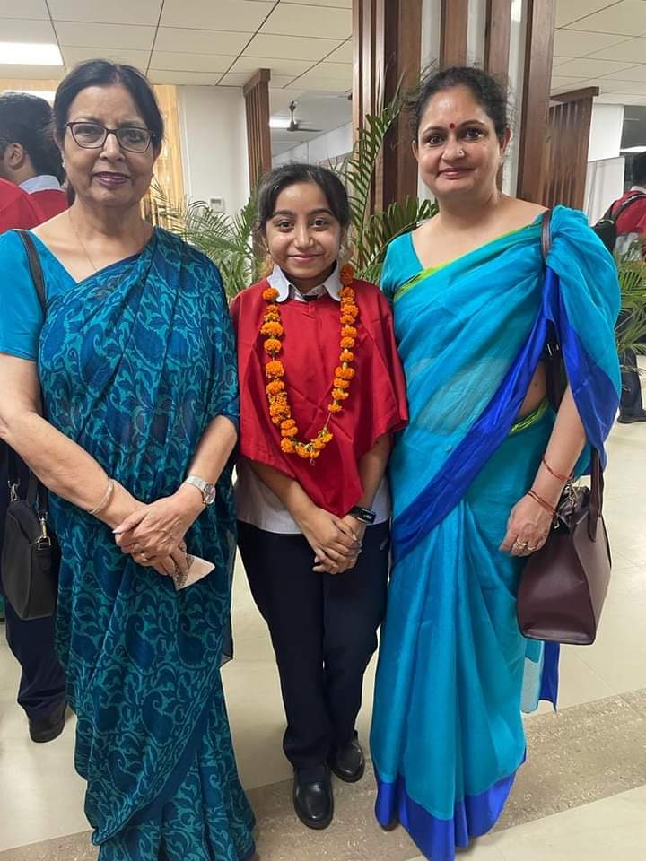 आईसीएससी बोर्ड के नतीजे घोषित बच्चों के चेहरे पर उत्साह