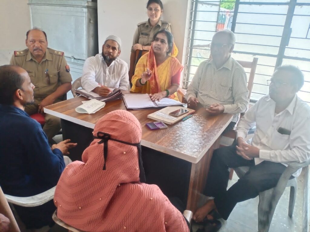 पांच दंपति साथ रहने को हुए तैय्यार , खुशियाँ लौटी दस परिवार