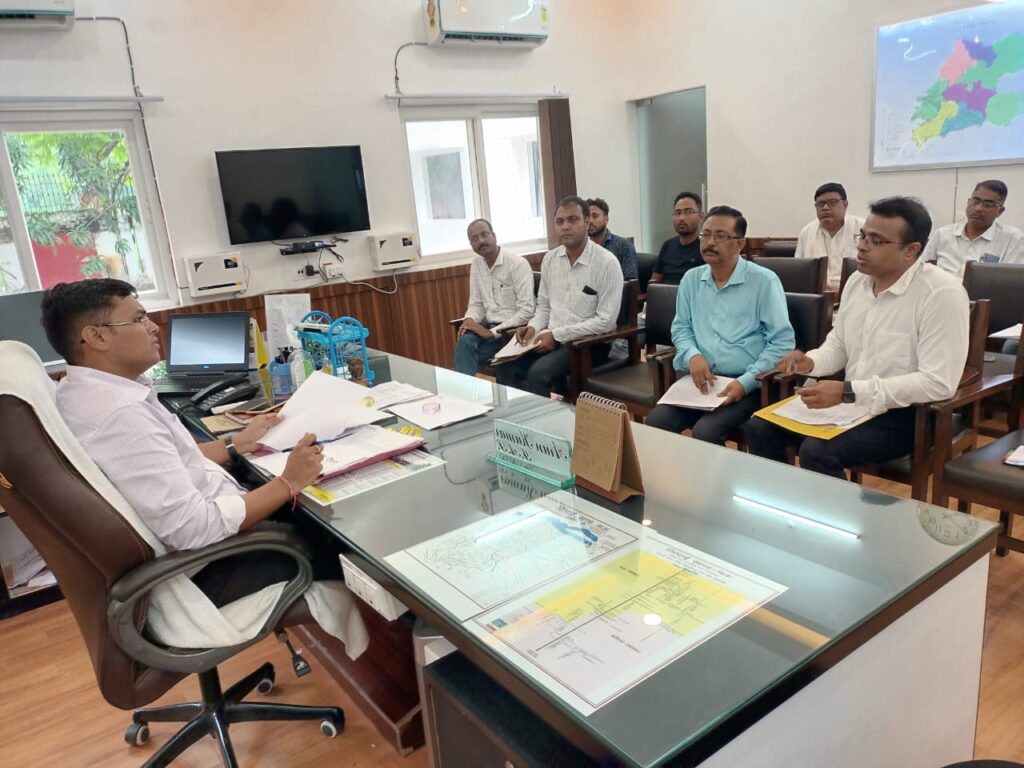 जिलाधिकारी की अध्यक्षता में खाद्य एवं रसद विभाग के कार्यों की मासिक समीक्षा बैठक संपन्न