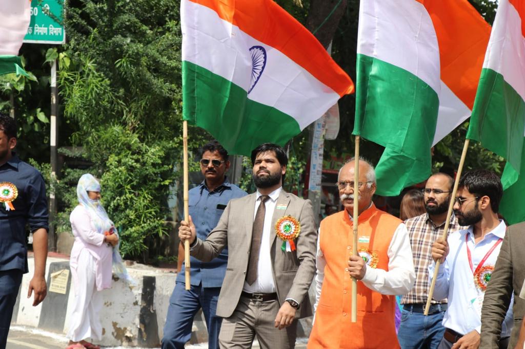 अटल बिहारी बाजपेयी चिकित्सा विवि के कुलपति ने फहराया तिरंगा-जेपी सिंह