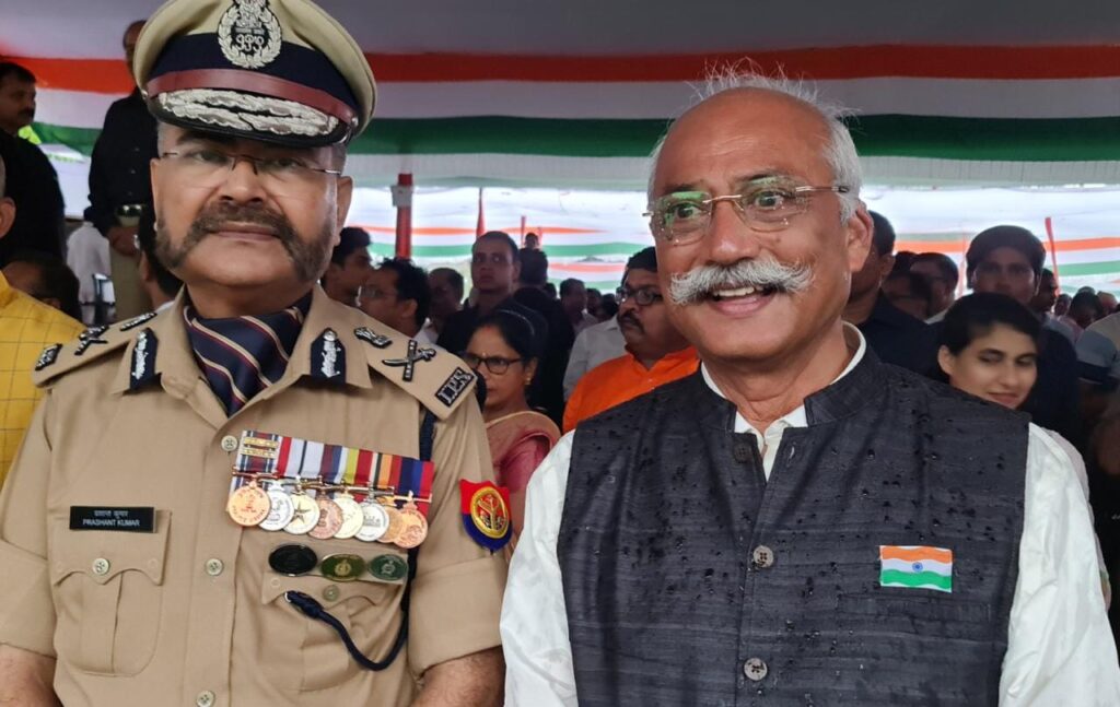 बरसात की तेज झड़ी के बीच  मुख्यमंत्री सहित प्रदेश के गणमान्य नागरिकों से राज्यपाल ने की भेंट