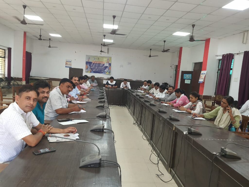 ब्लॉक दिवस में 16 शिकायतों में 3 शिकायतो का हुआ निस्तारण