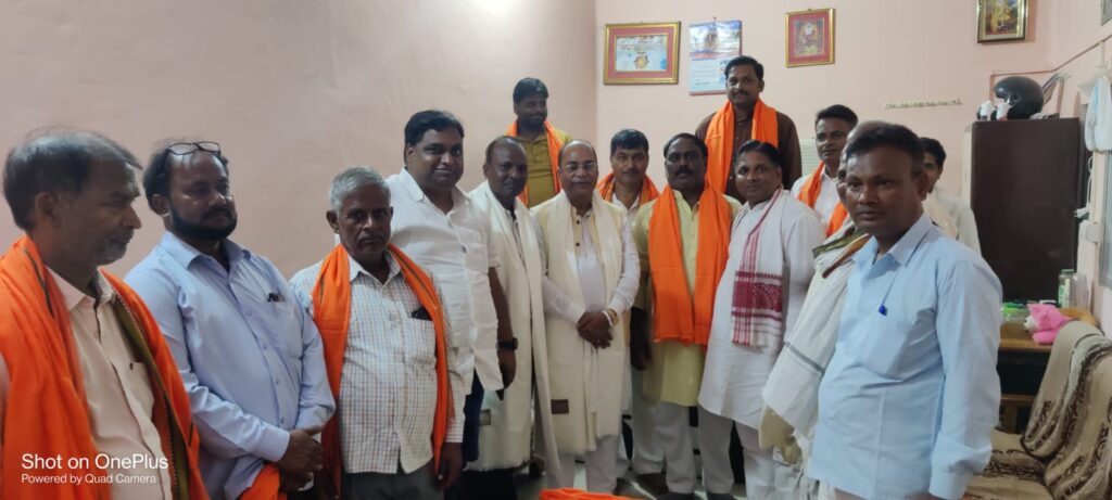 राष्ट्रीय अध्यक्ष विजय कुमार का अखिल भारतीय मध्यदेशीय वैश्य सभा के लोगों ने किया भव्य स्वागत