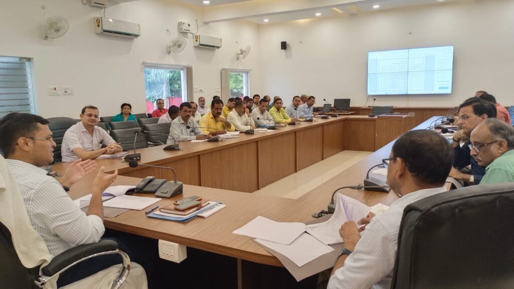 जिलाधिकारी की अध्यक्षता में जिला पोषण समिति/कन्वर्जेंस समिति एवं जिला अनुश्रवण समिति की बैठक संपन्न