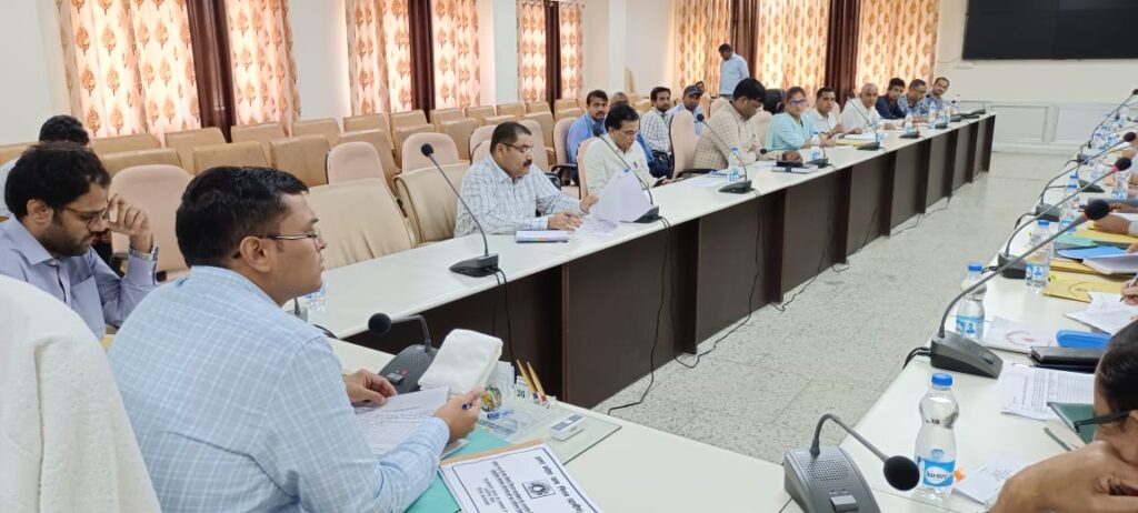 जिलाधिकारी की अध्यक्षता में हुई बैठक; &nbsp;जल जीवन मिशन को लेकर जिलाधिकारी है सक्रिय