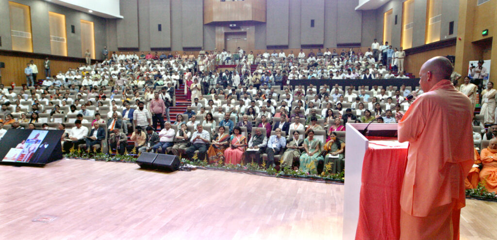 समाज की प्रगति के लिए शिक्षा तथा स्वास्थ्य का विकास आवश्यक: मुख्यमंत्री