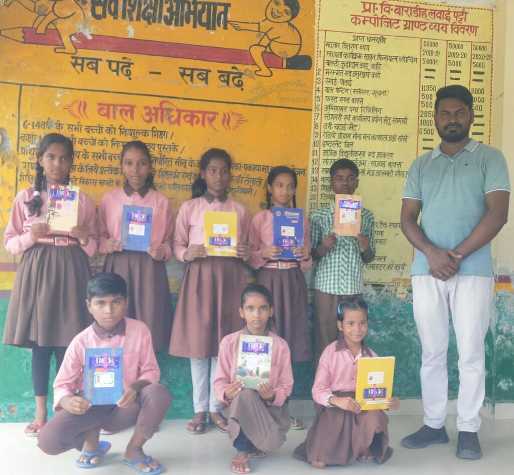 कंपोजिट विद्यालय में श्रद्धा पूर्वक मनाई गई राष्ट्रपिता महात्मा गांधी और भारत के पूर्व प्रधानमंत्री लाल बहादुर शास्त्री जी की जयंती