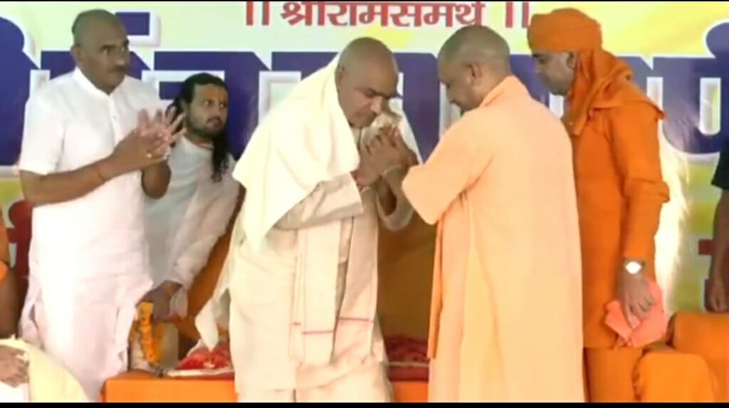 गोरक्षपीठ की तीन पीढ़ियों से था आचार्य धर्मेंद्र का संबंधः योगी