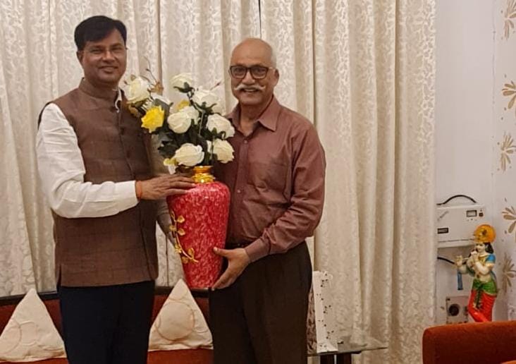 हर गांव-हर घर- नल जल के उपलक्ष्य मे दीपोत्सव में पवन सिंह चौहान विधान परिषद का जनजागरण - जे पी सिंह