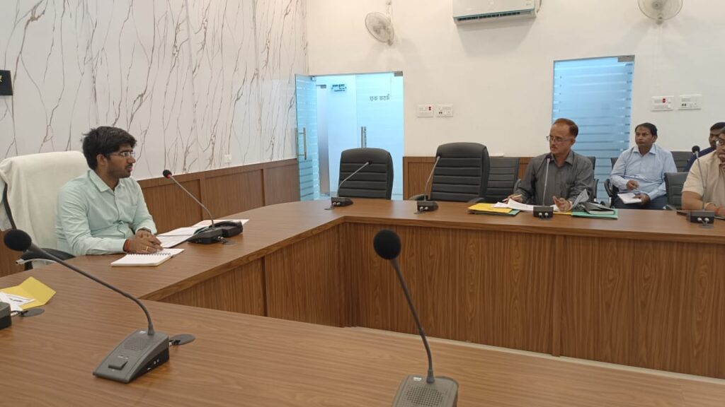 मुख्य विकास अधिकारी की अध्यक्षता में जल जीवन मिशन की समीक्षा बैठक संपन्न