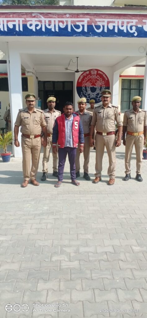 गैंगेस्टर एक्ट में वांछित अभियुक्त गिरफ्तार