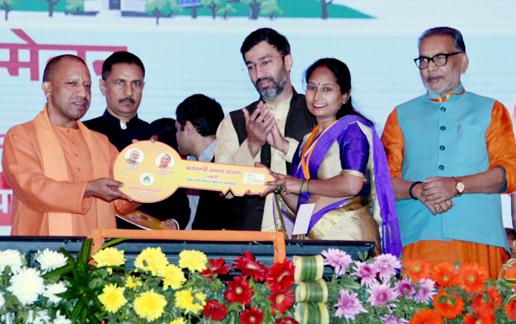 गाजियाबाद में विकास की अपार सम्भावनाएं, जिन्हें प्रदेश सरकार ऊंचाइयों तक पहुंचाने के लिए प्रतिबद्ध: मुख्यमंत्री