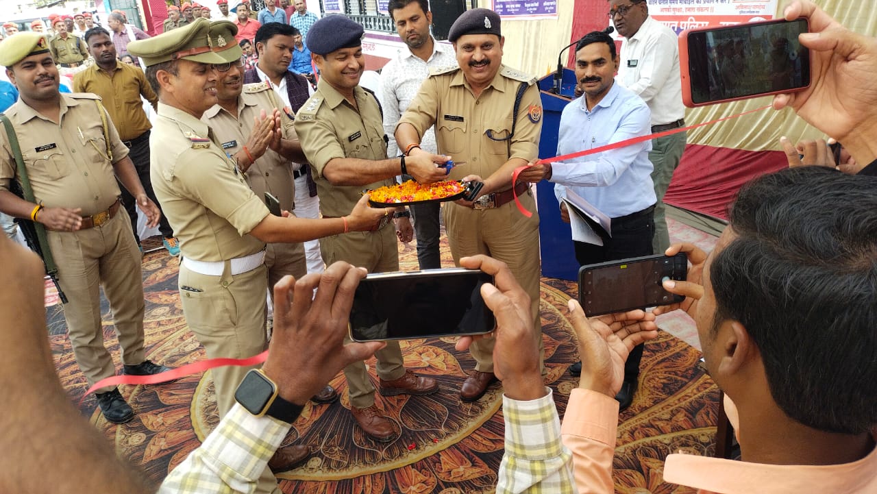 एसपी व क्षेत्राधिकारी ने यातायात माह का किया शुभारंभ