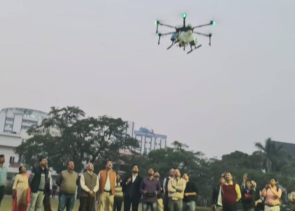 प्रधानमंत्री किसान सम्रद्धि योजना प्रदत्त द्रोण कृषक उर्वरक छिड़काव हेतू लोकार्पण- जेपी सिंह