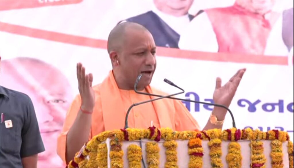 राष्ट्रवाद बनाम राष्ट्रविरोध, सुरक्षा बनाम आतंकवाद और विकास बनाम विनाश की लड़ाईः योगी