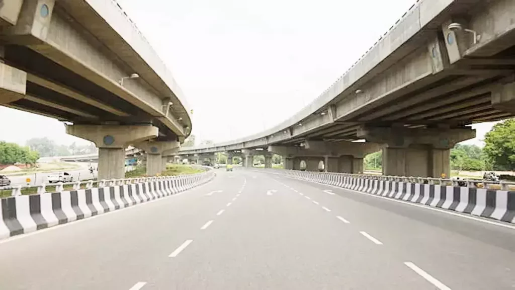 यूपी में बिछ रहा पुलों का जाल, 33 सेतुओं का शिलान्यास हुआ इस साल&nbsp;