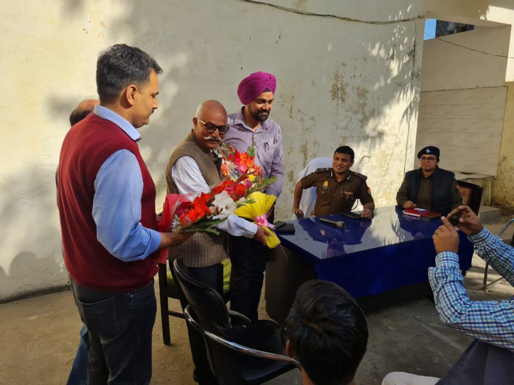गोलमार्केट महानगर मे लगने वाले बुद्धबजार को सुव्यवस्थित करने की प्रशासन की अनुकरणीय पहल- जे पी सिंह