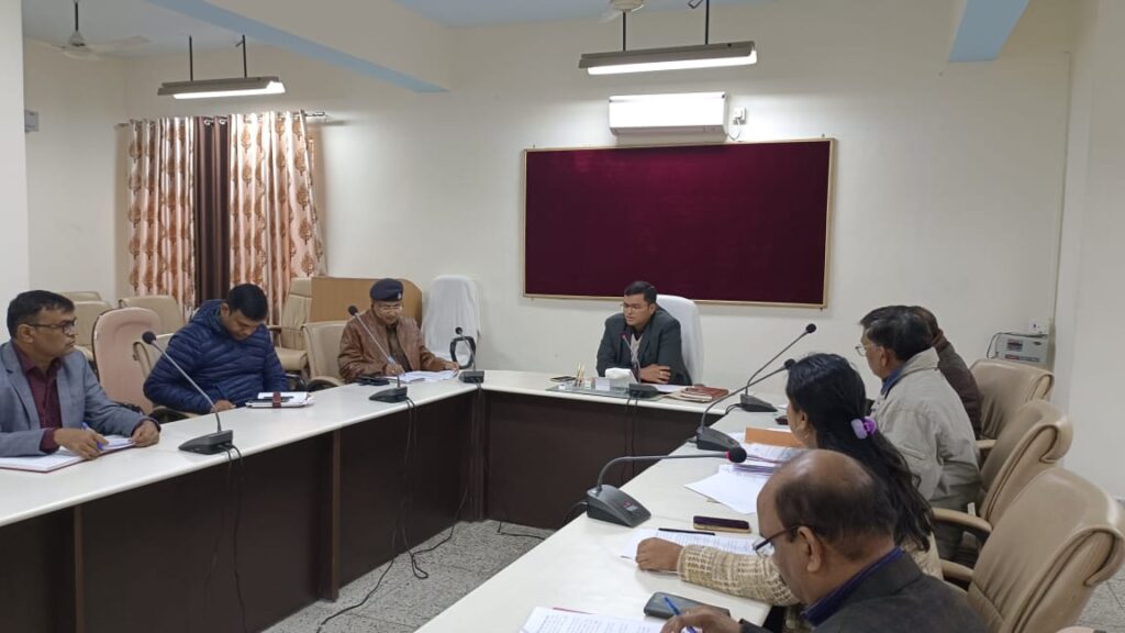 जिलाधिकारी की अध्यक्षता में जिला सड़क सुरक्षा समिति की बैठक संपन्न