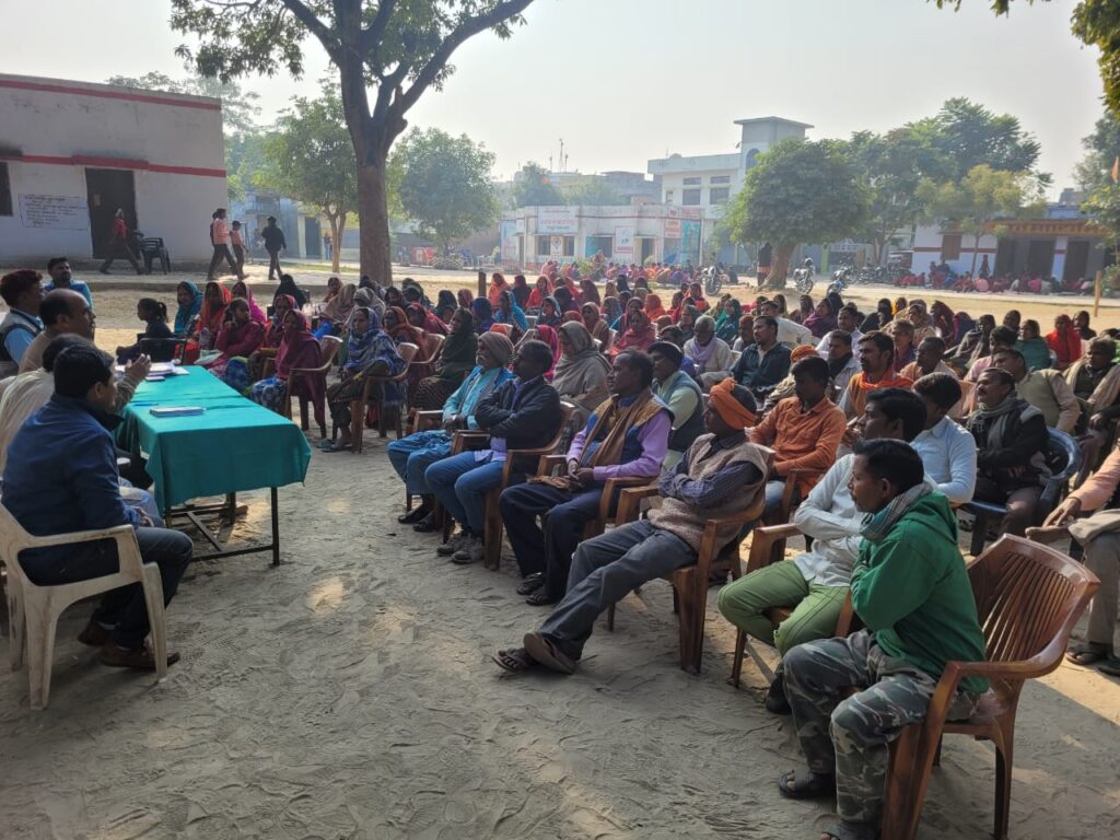 खंड शिक्षा अधिकारी ने पढ़ाई बेहतर बनाने के लिए शिक्षकों संग की बैठक