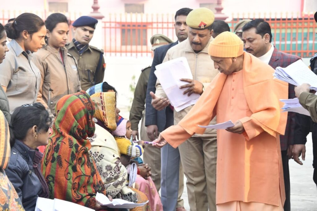 शख्ती:अधिकारी ध्यान दें, फरियादी न हों परेशान : मुख्यमंत्री