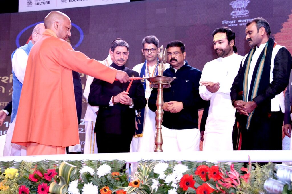 दिल में शहर, नजर में गांव और लक्ष्य मिशन 2024