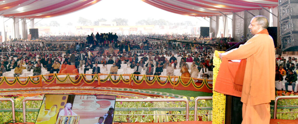 सख़्ती:जन आकांक्षाओं के अनुरूप नए विकास कार्यों के प्रस्ताव दें जनप्रतिनिधि - सीएम योगी