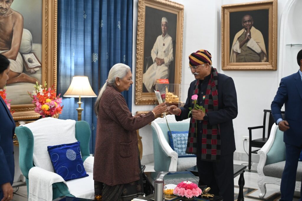 नव वर्ष 2023 के शुभ अवसर पर महामहिम राज्यपाल उत्तर प्रदेश की औपचारिक भेंट-जेपी सिंह