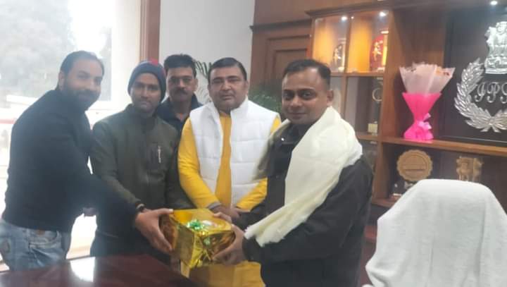 डीसीपी नॉर्थ लखनऊ कमिश्नर को "शाने अवध सम्मान" से किया गया सम्मानित