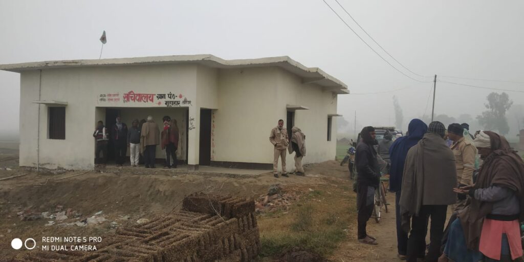 ग्राम सचिवालय से कई सामान चोरी,जांच में जुटी पुलिस