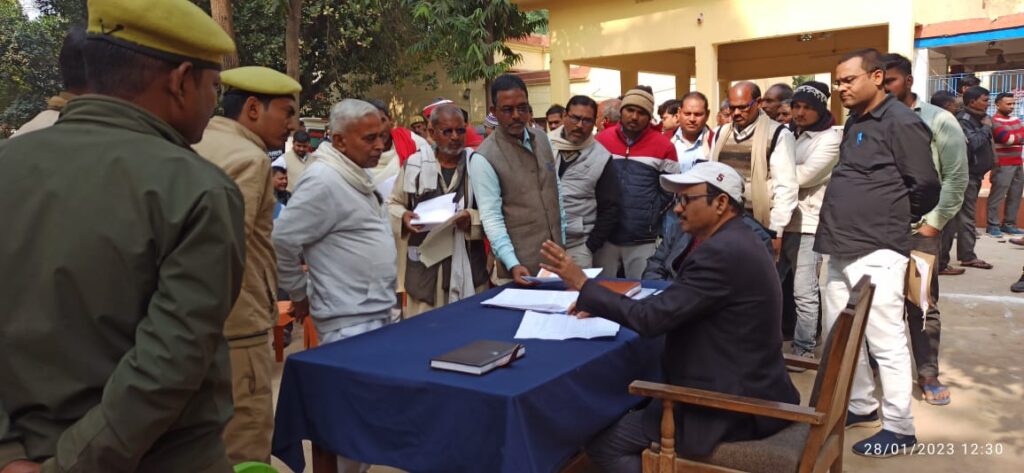 थाना समाधान दिवस पर एसडीएम ने सुनी फरियादियों की फरियाद