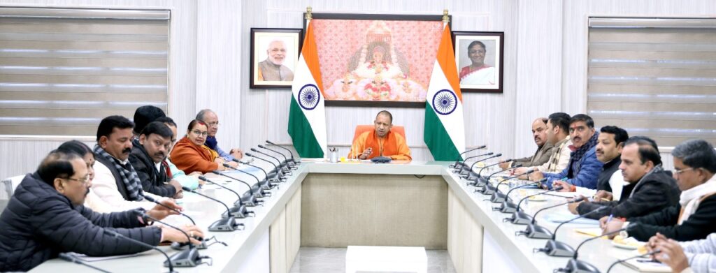 अब मंडल मुख्यालयों पर रोड शो आयोजित करेगी योगी सरकार