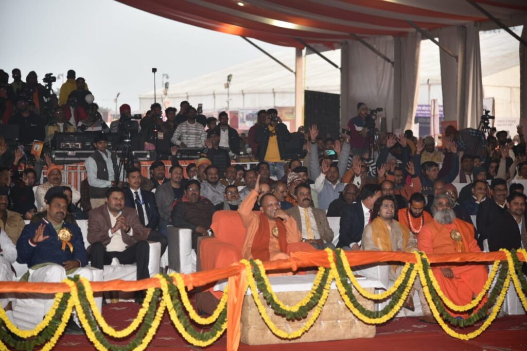 अब अपराध नहीं, आस्था और विकास का समन्वित केंद्र है गोरखपुर : सीएम योगी